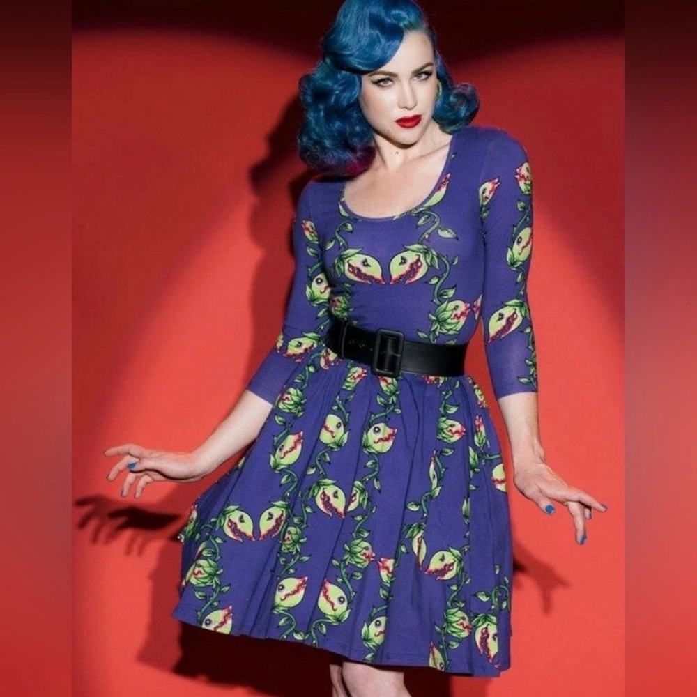 Deadly Dames Venus Fly Trap Dress - Picture 2 of 7